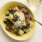 Rigatoni with Sausage and Kale 