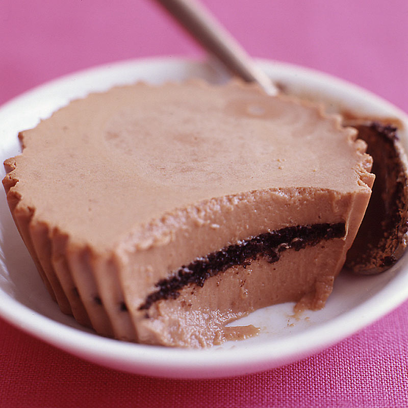 Photo of Mini chocolate cheesecakes with cookie crusts by WW