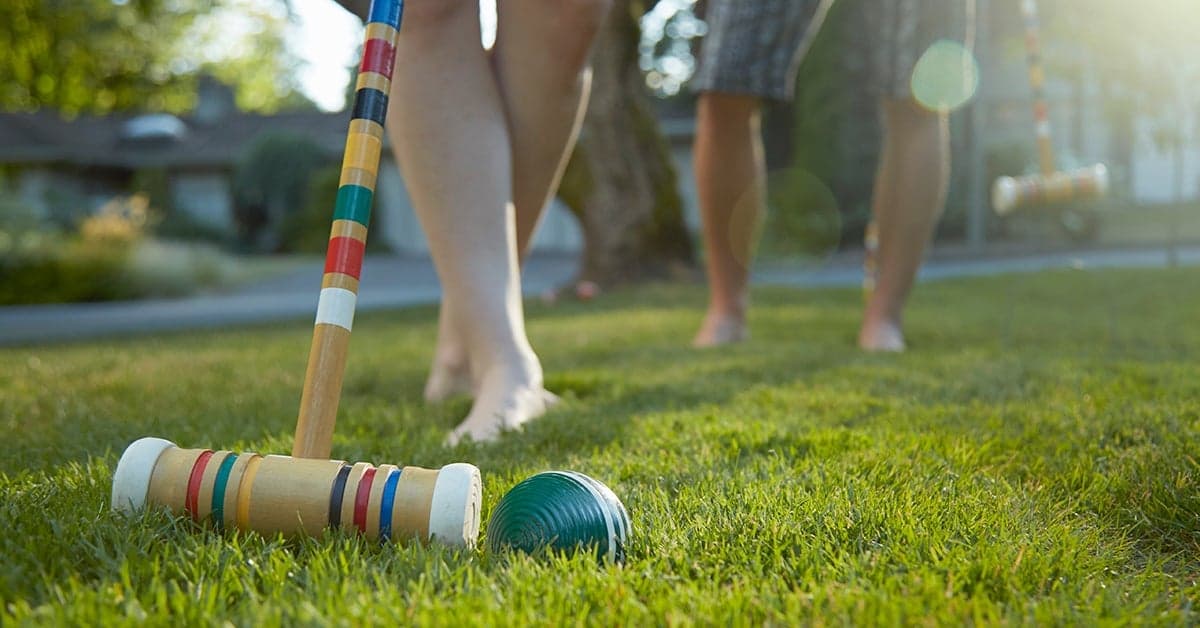 6 outdoor games to play while social distancing
