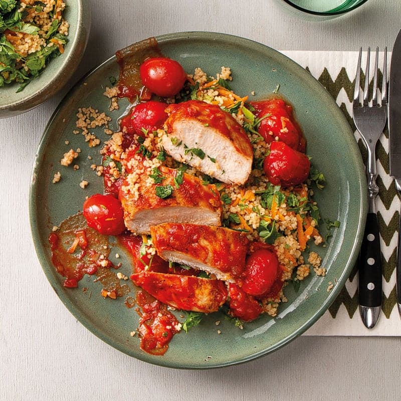 Poulet in Tomatensauce mit Kräutercouscous