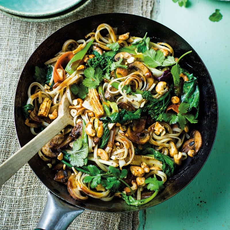 Wokgemüse mit gerösteten Cashewnüssen