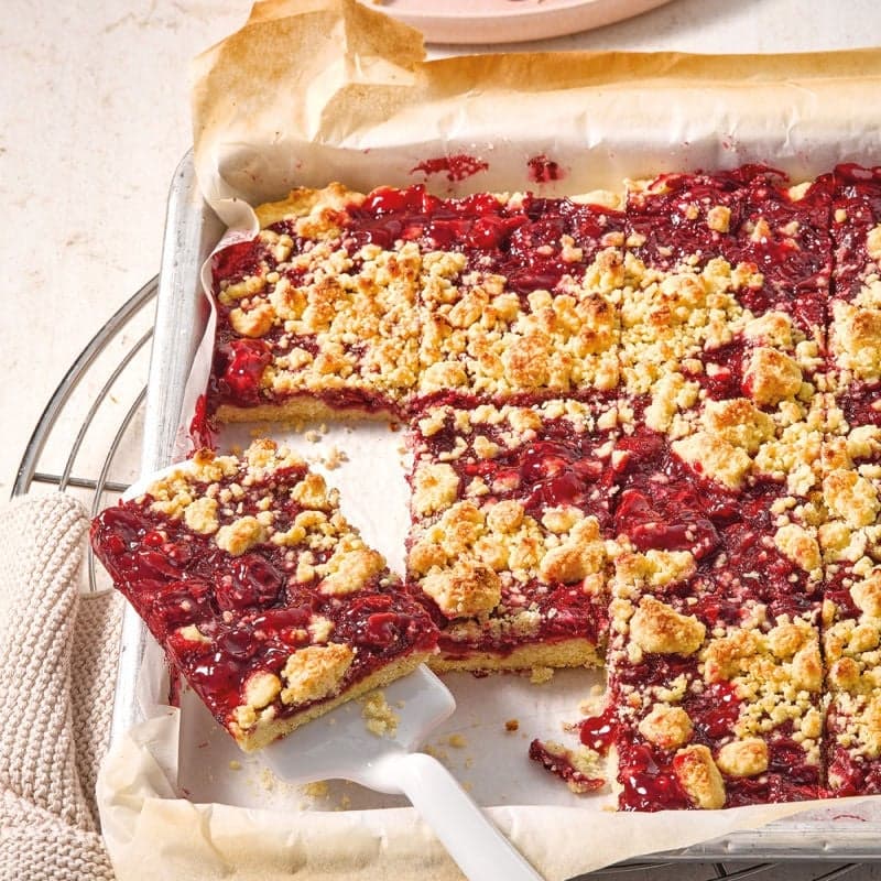 Kirsch-Streusel-Blechkuchen